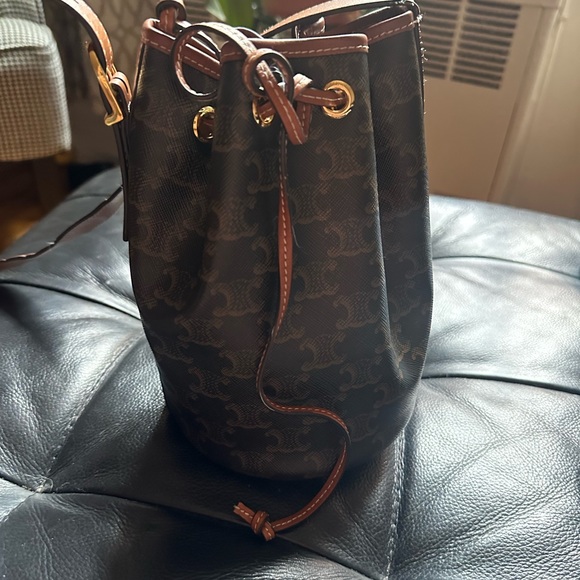 Celine Triomphe canvas small bucket bag - Picture 3 of 15